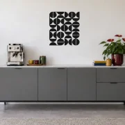 Cadência preto, quadro geométrico de uma peça, tamanho 40 cm, em ambiente residencial