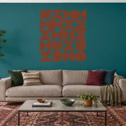 Cadência em aço corten, quadro geométrico de uma peça, tamanho 100 cm, em ambiente residencial